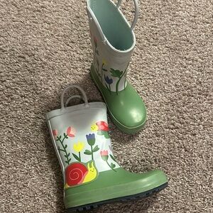 Rain boots🐌🌷